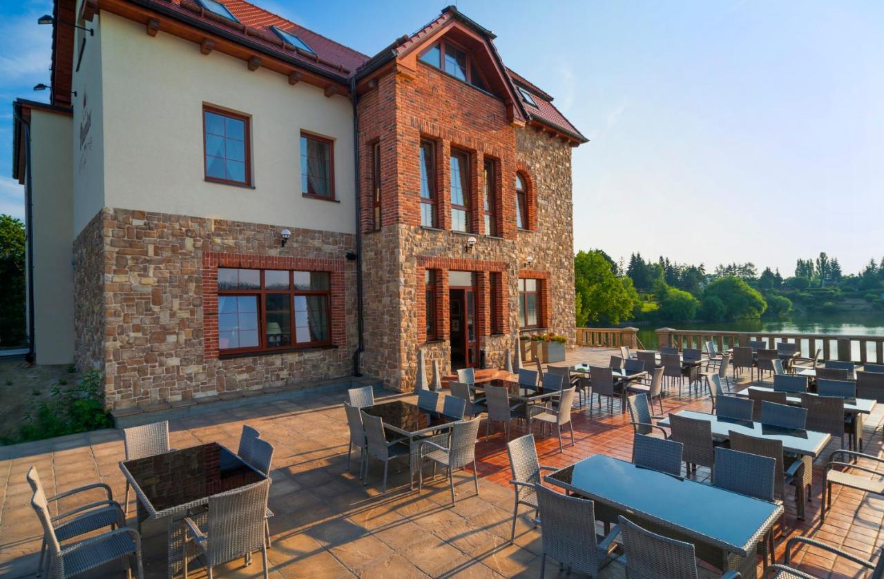 Hotel Plumlov Mostkovice Exterior foto